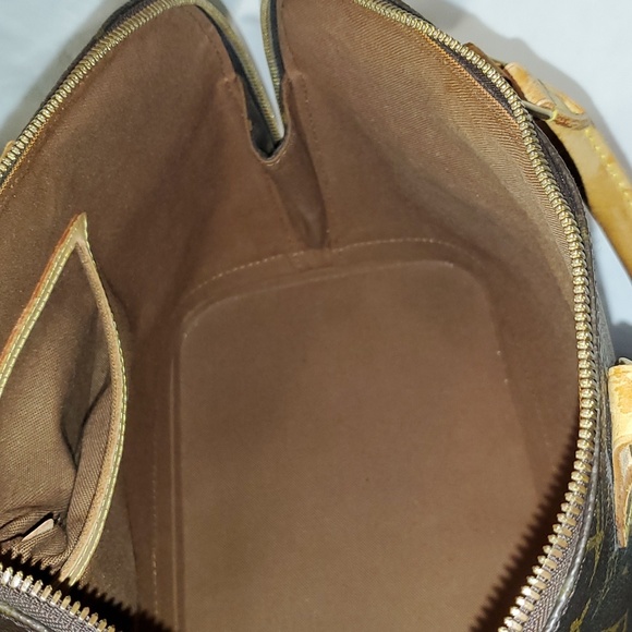 Louis Vuitton Handbag- - Picture 14 of 16